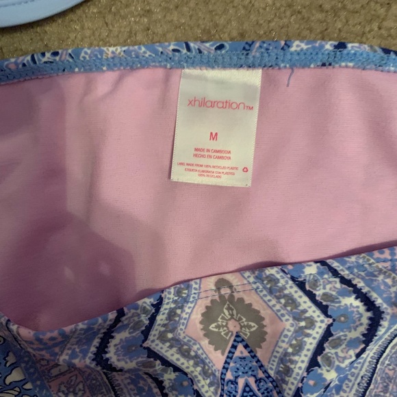 Swimsuit - Picture 2 of 5